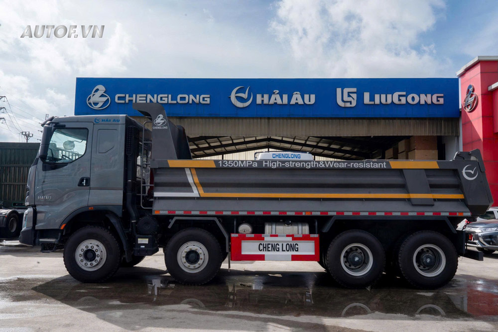 Xe ben ChengLong 4 chân H7 400HP Thùng 14 Khối (Cầu Dầu)